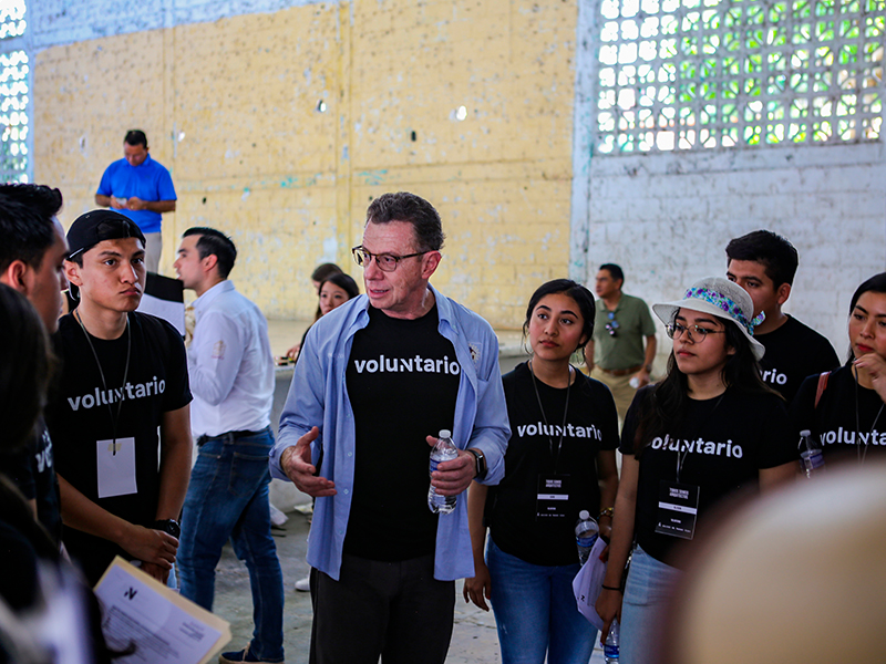 Voluntariado Adobe Home