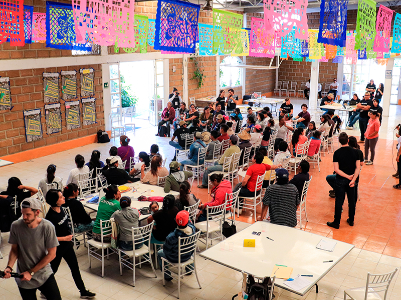 Voluntariado Adobe Home